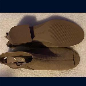 New Brand New Koolaburra by Ugg suede heels